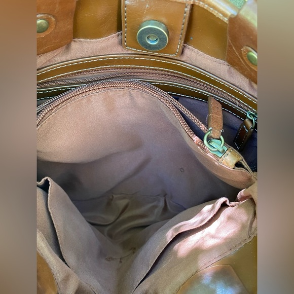 Relativity Distressed Leather/Suede Shoulder Bag​​ - Picture 5 of 8